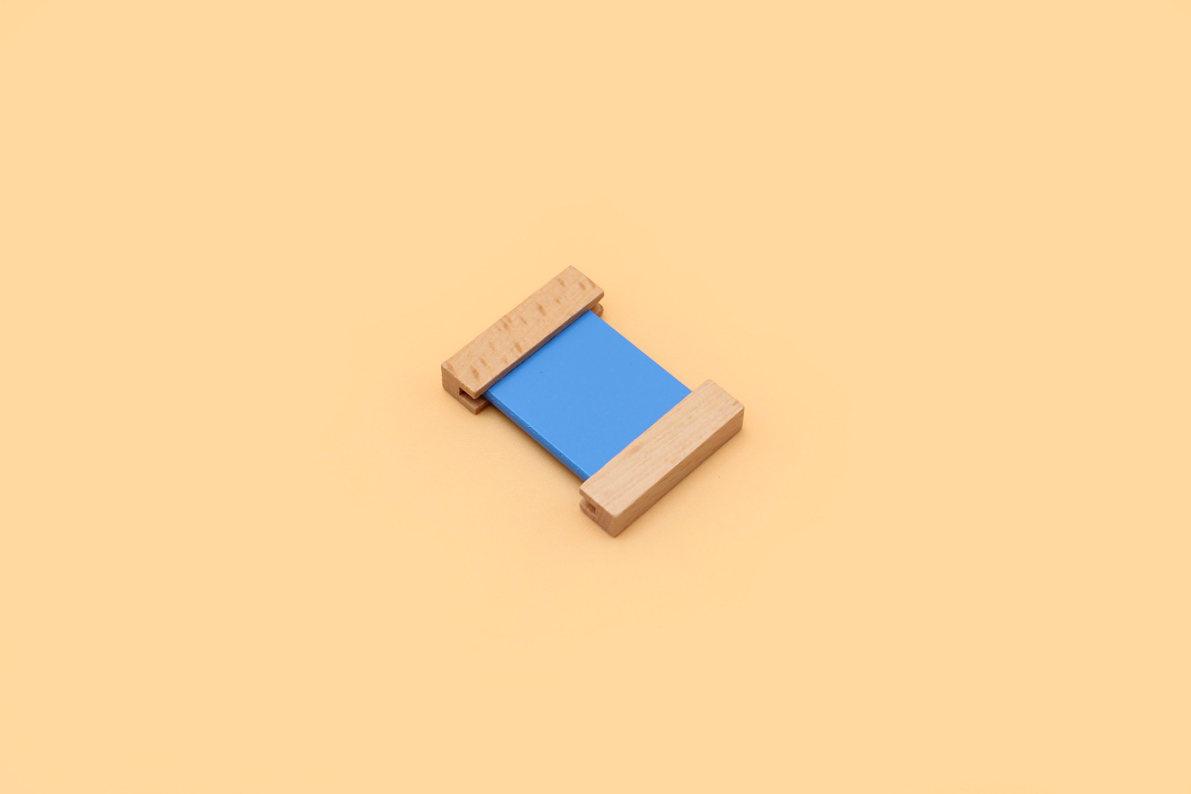 Blue – Montessori Language