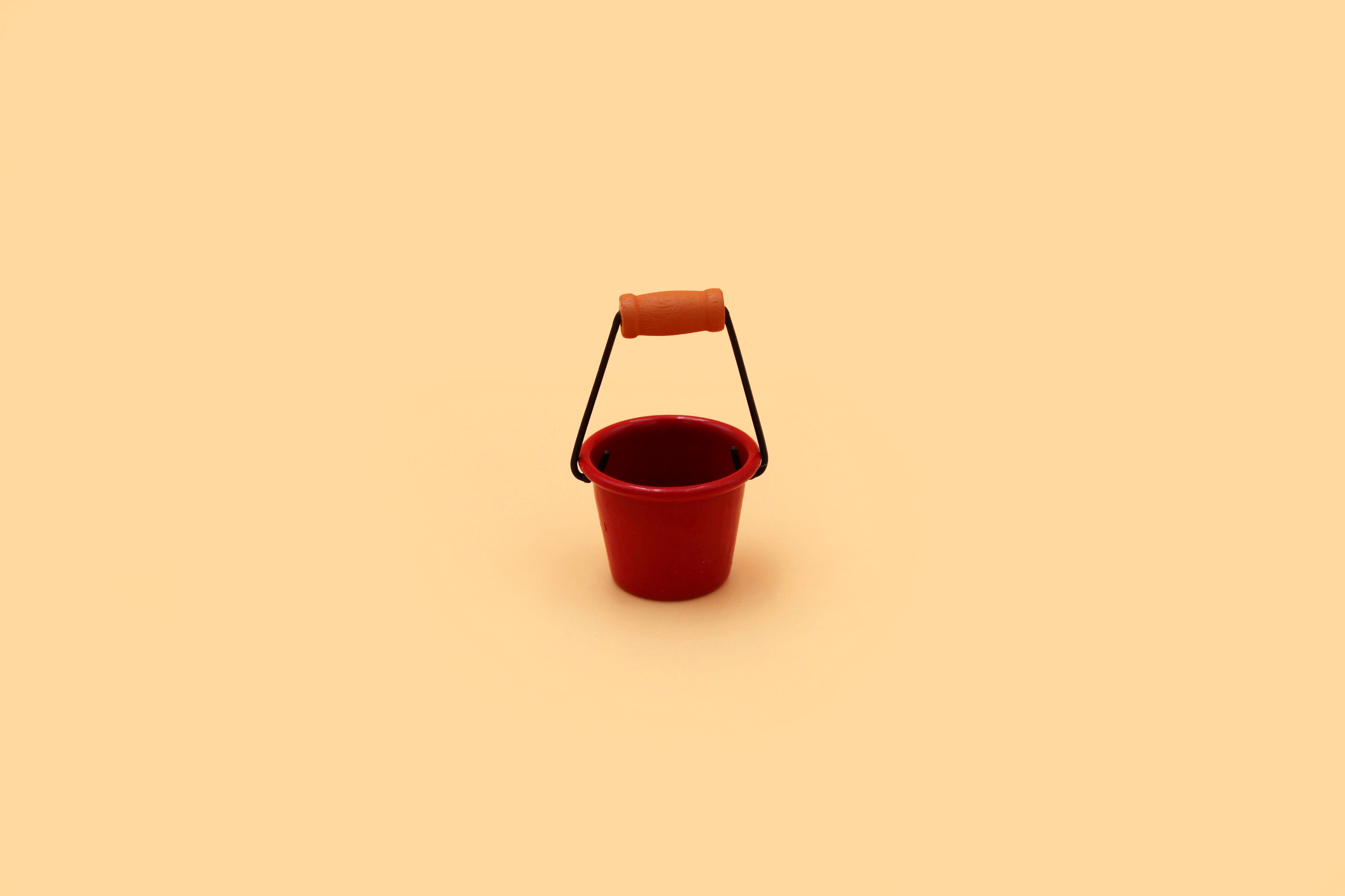 Pail – Montessori Language